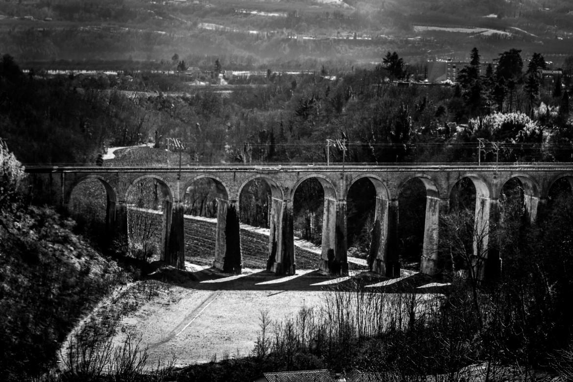 Many Rivers to Cross: Users Capture Photos of Bridges - Picsart Blog