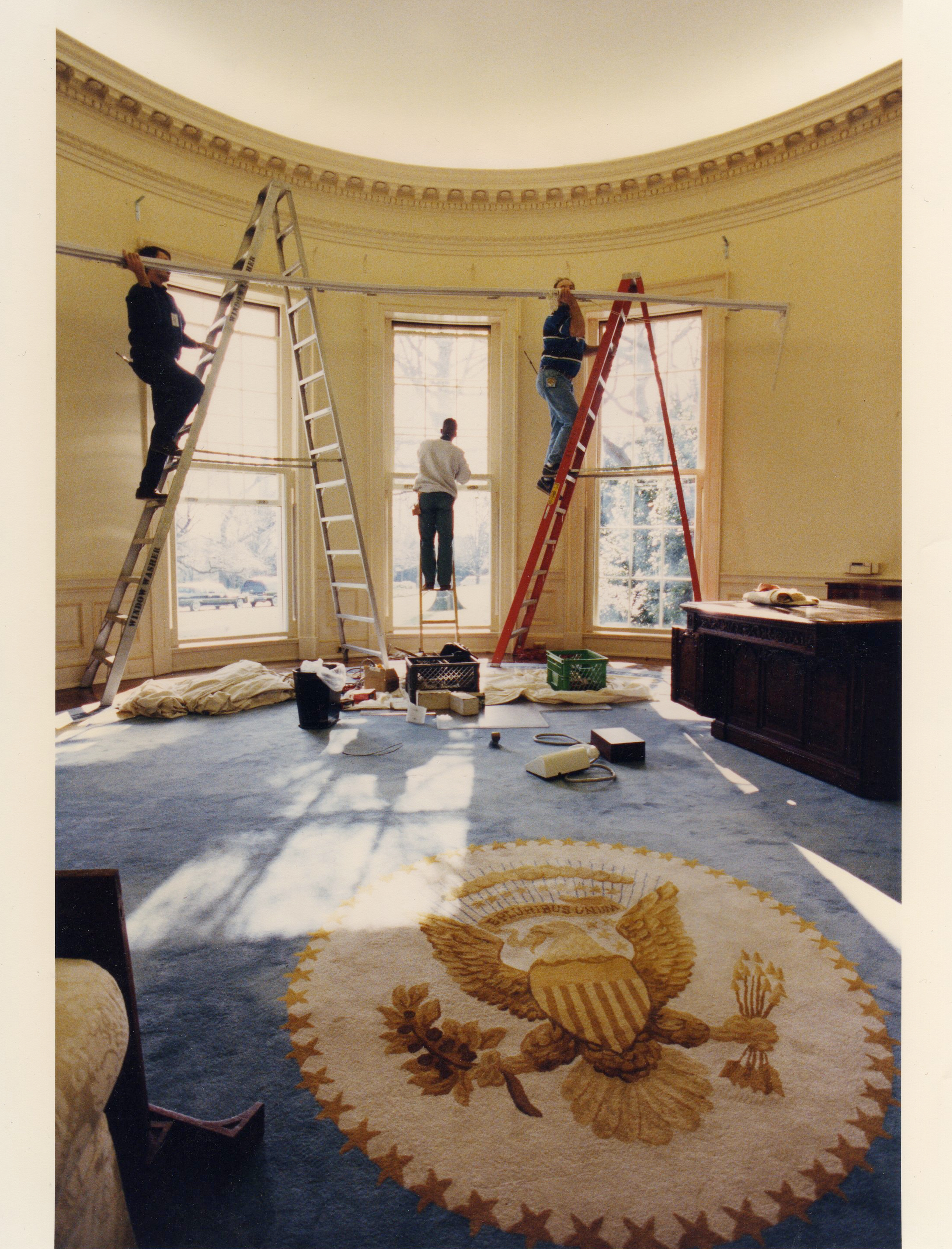 Oval Office President Bill Clinton Inauguration Day Remodeling