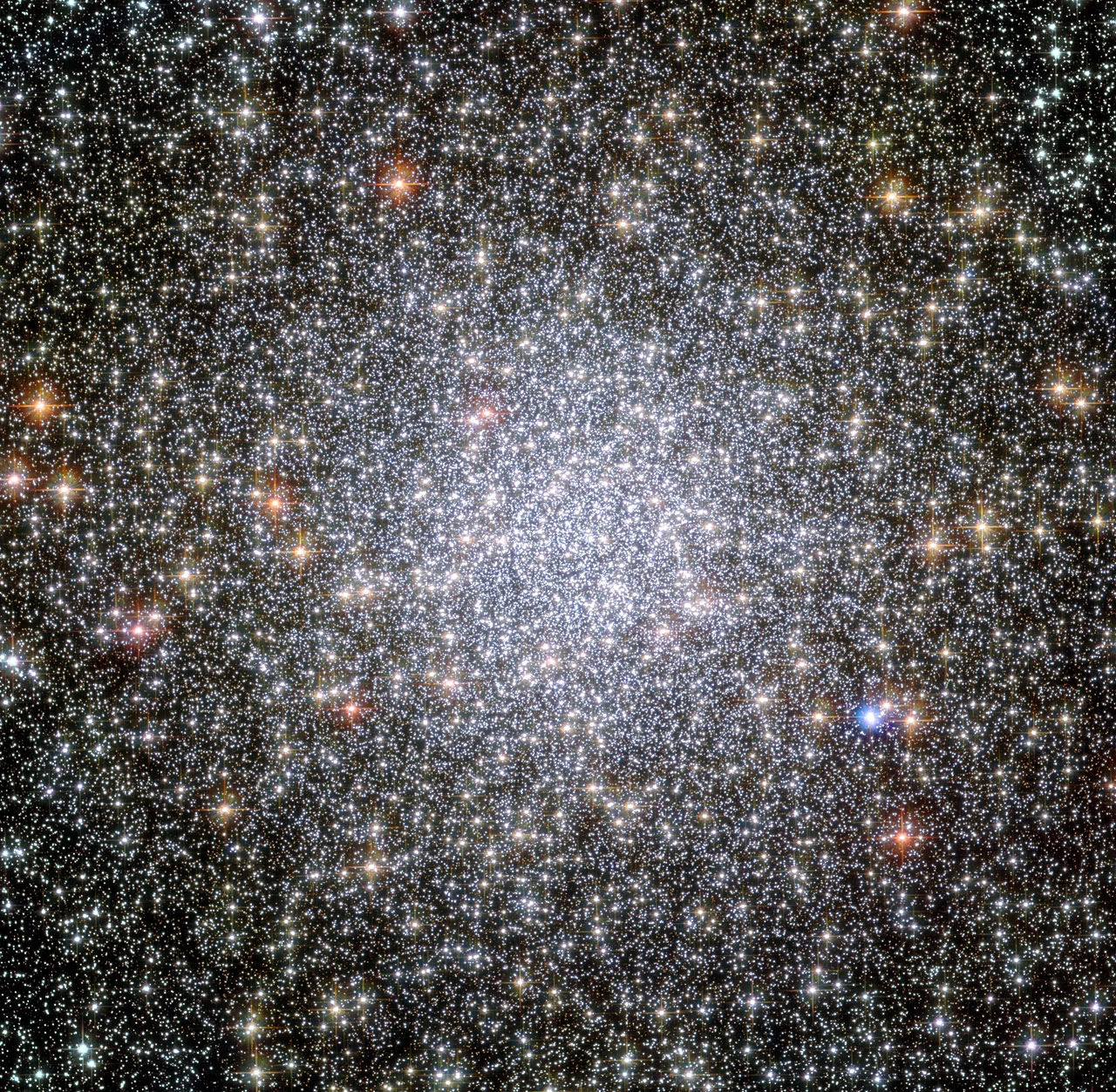 47 Tucanae - NASA Images