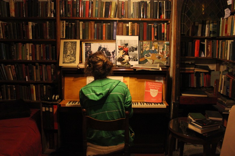 Shakespeare and Co ParisBookstore - The Wandering Photographer’s Guide to Paris