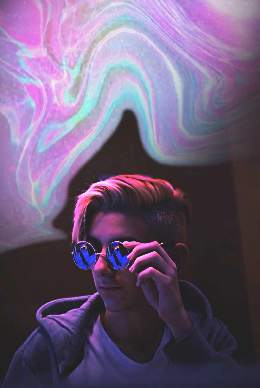 Holographic Makeup from PicsArt Photo Studio