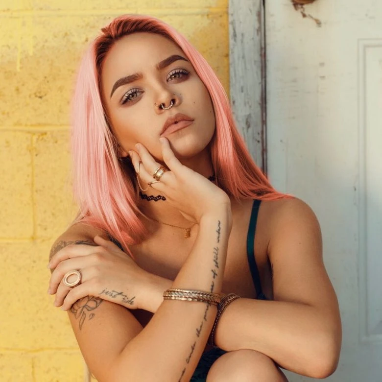 Coral hair edit with PicsArt Beautify Tool