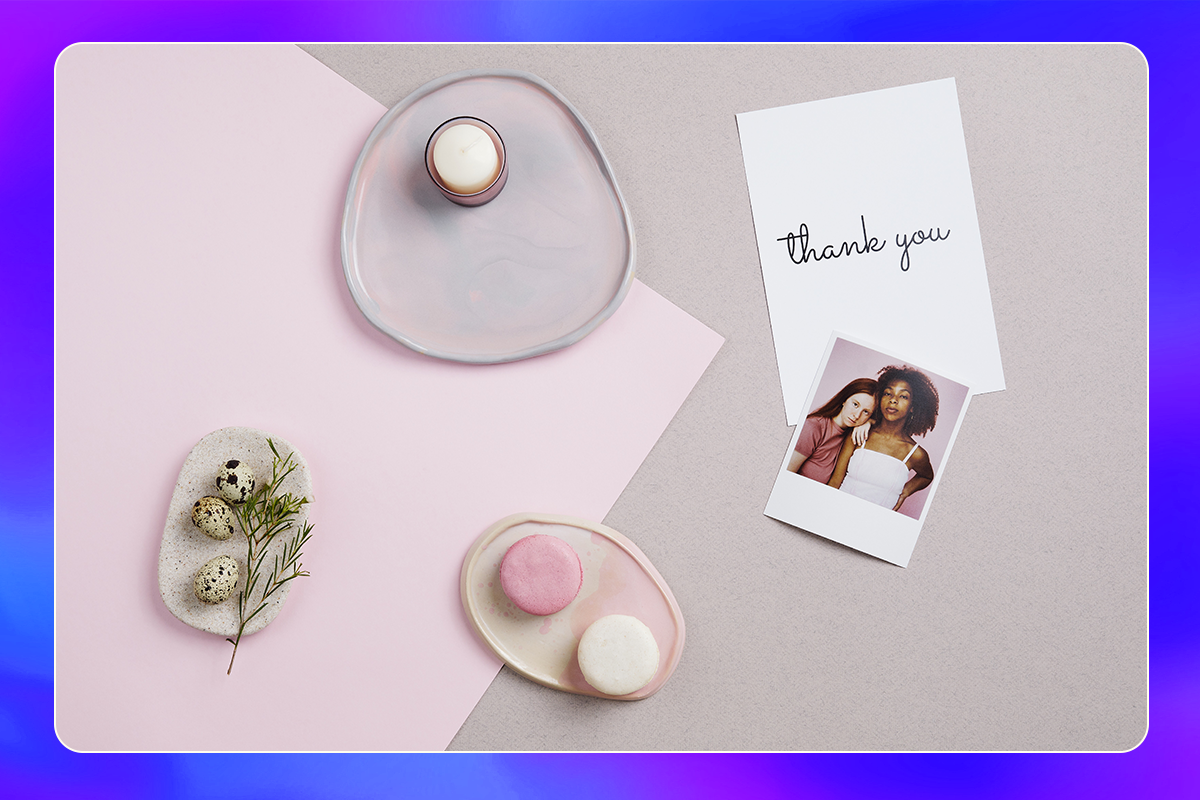 minimalist thank you note with a photo and macaroons