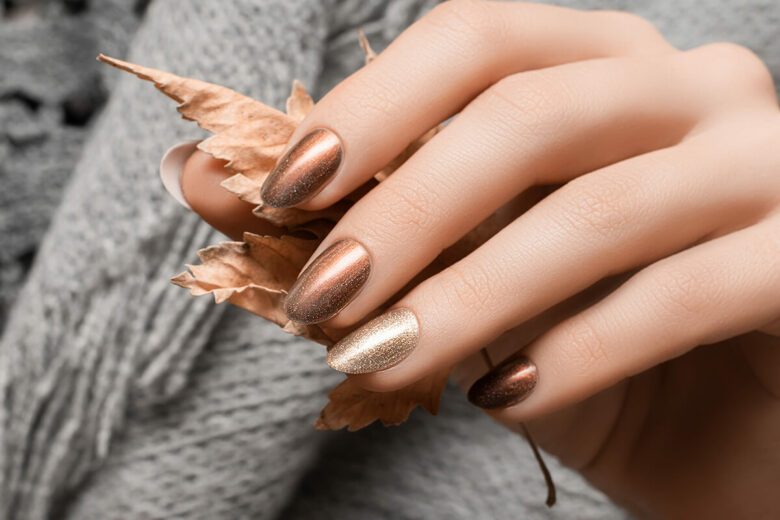earth toned glitter nail ideas for fall and winter