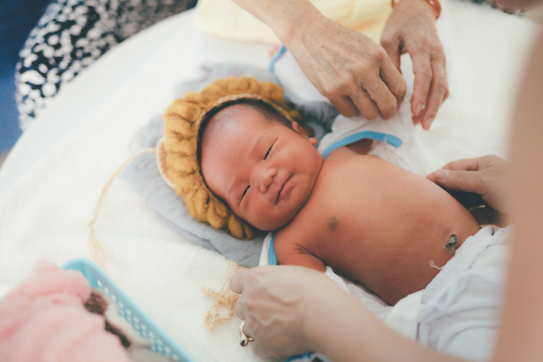 8 Week Old Newborn Photo Shoot | Natural Baby Photography