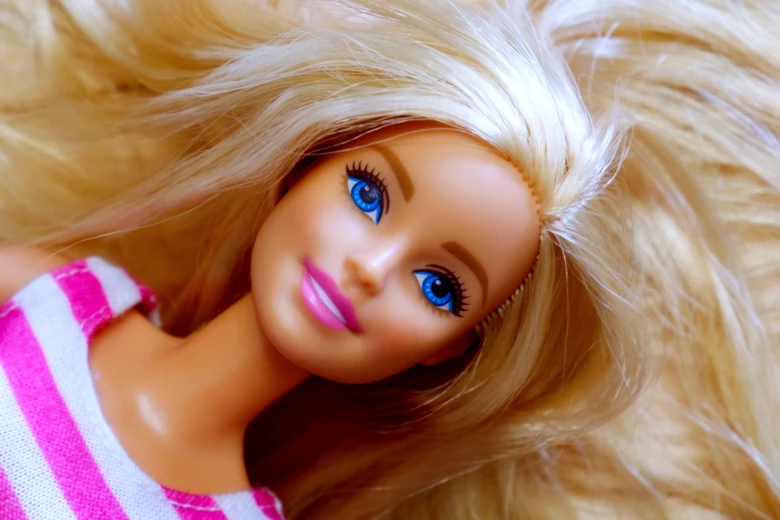 barbie selfie 
