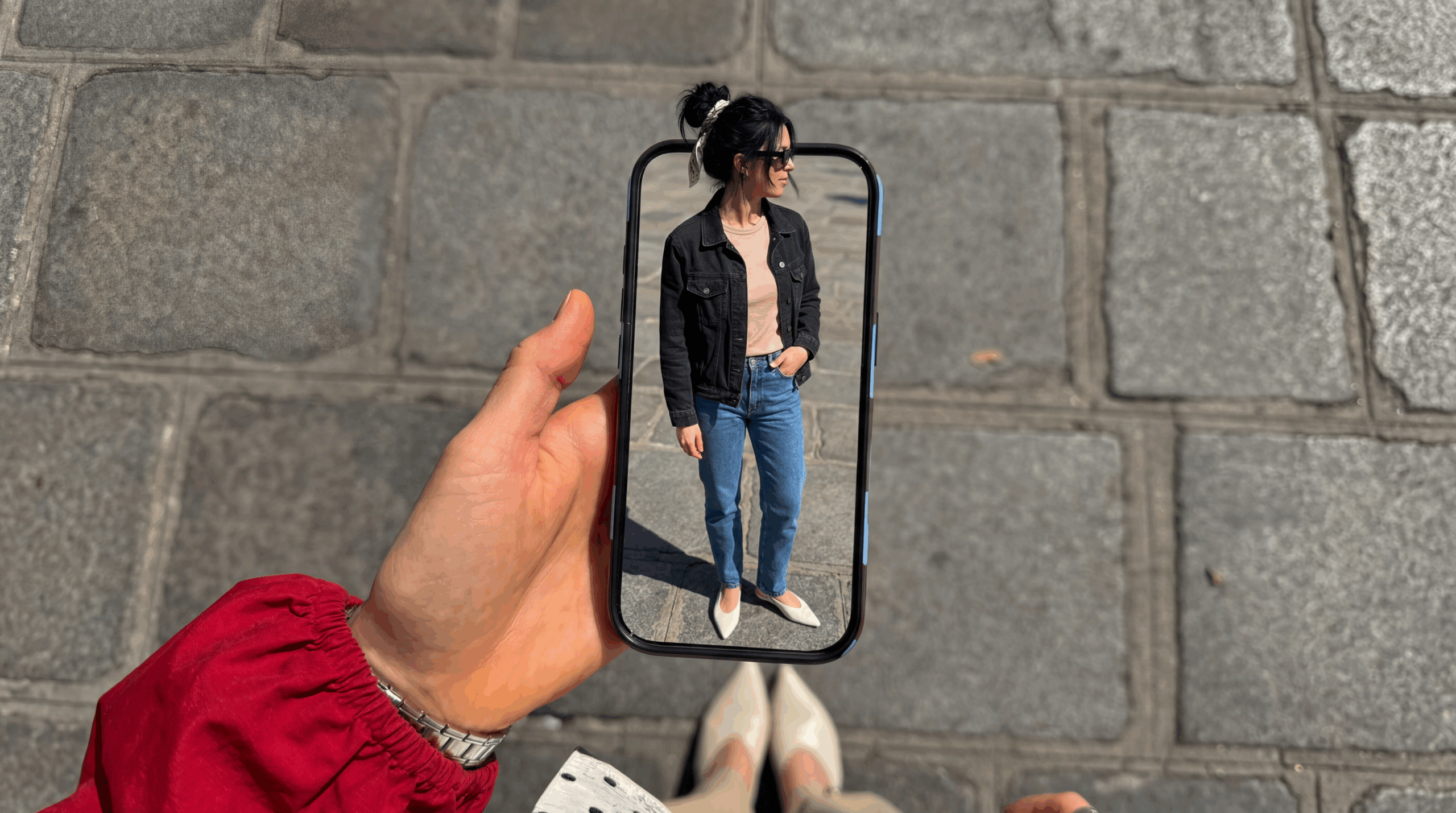 Daily Trend Drop Vol. 14: "Pop-Out of Phone" — The 3D Effect That Breaks the Screen